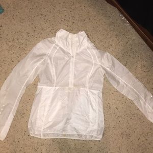 Windbreaker pullover